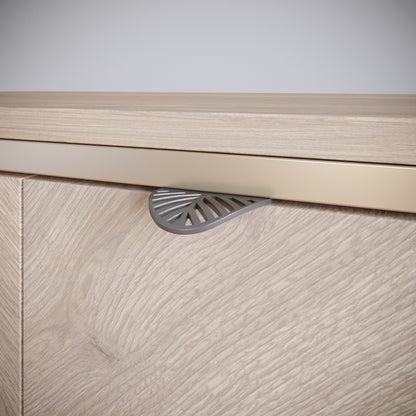 LEAF Edge Pull Furniture Handle 1-1/4 inch (2-3/8 inch total length) - Pearl Matt Silver